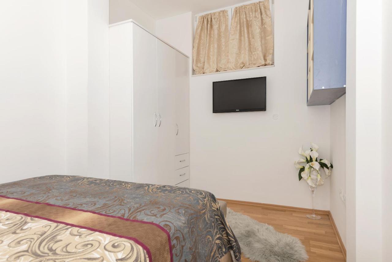 Long Apartment Макарска Экстерьер фото