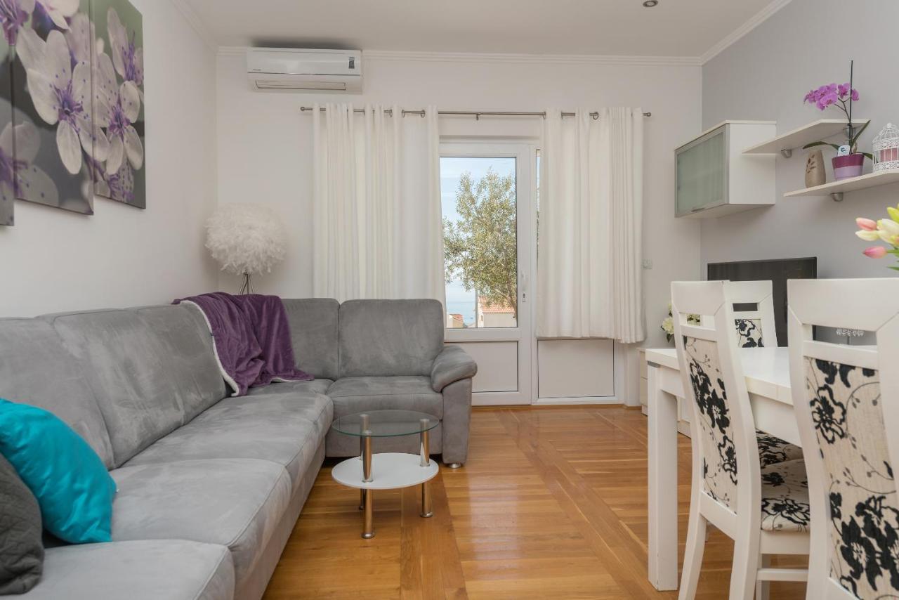Long Apartment Макарска Экстерьер фото